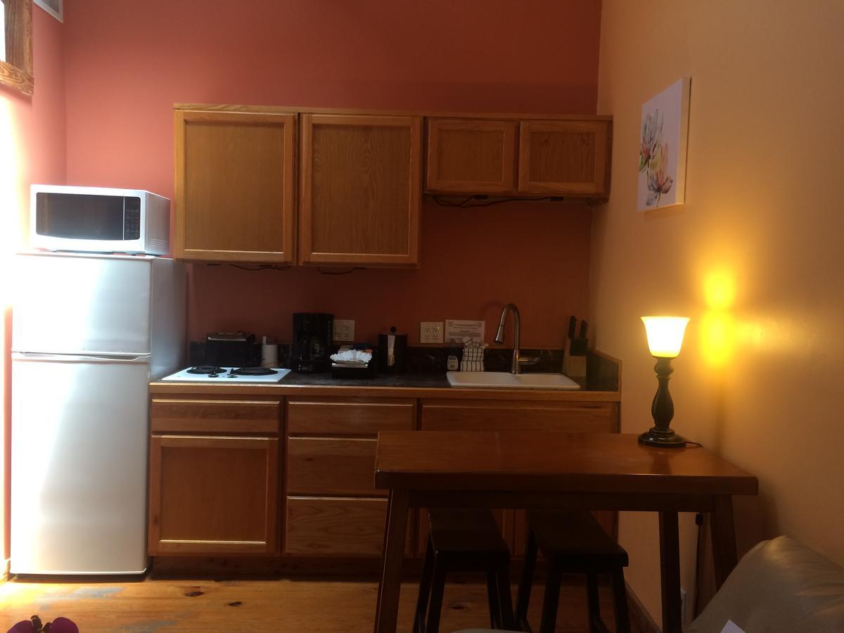 寇特妮之家历史小屋酒店 基韋斯特 外观 照片