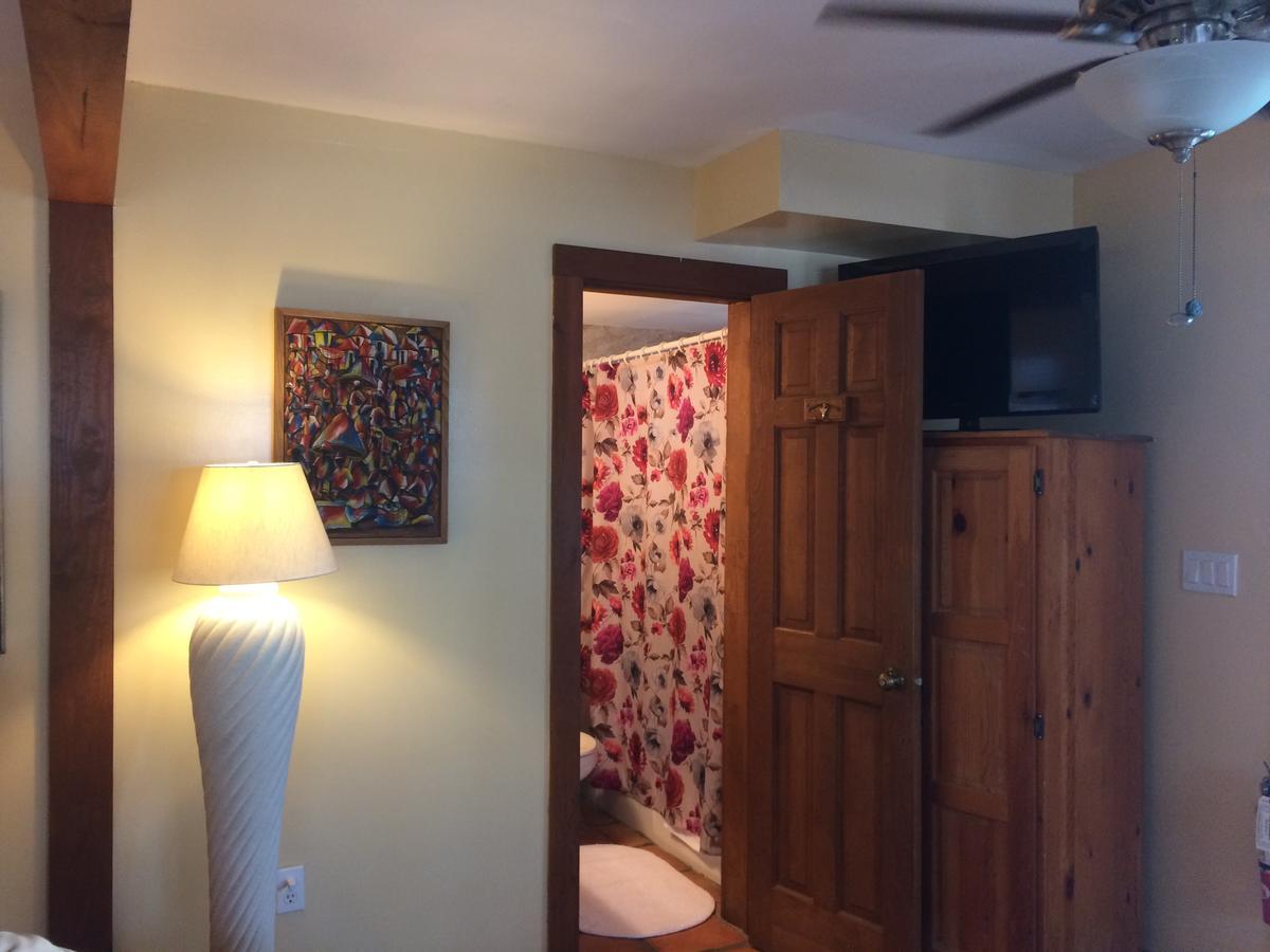 寇特妮之家历史小屋酒店 基韋斯特 外观 照片
