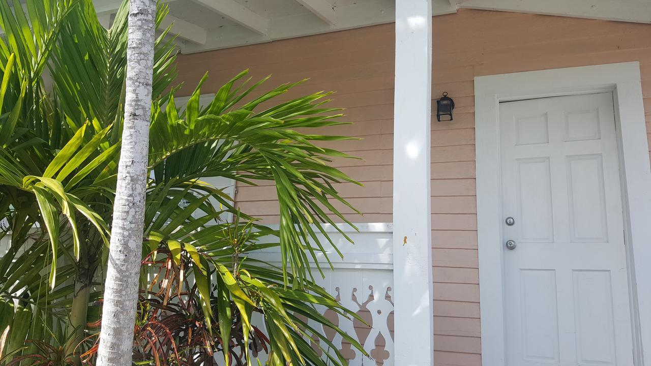 寇特妮之家历史小屋酒店 基韋斯特 外观 照片