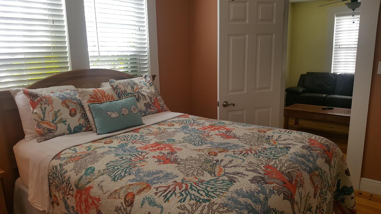 寇特妮之家历史小屋酒店 基韋斯特 外观 照片