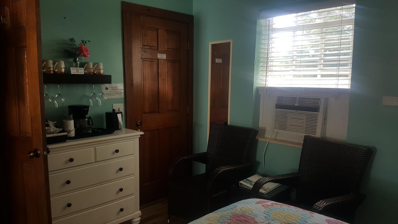 寇特妮之家历史小屋酒店 基韋斯特 外观 照片