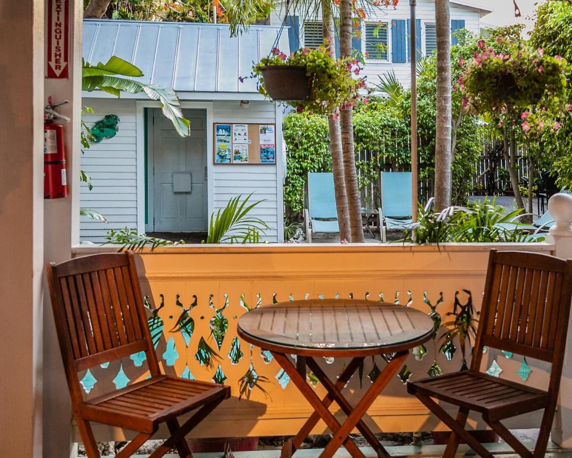 寇特妮之家历史小屋酒店 基韋斯特 外观 照片