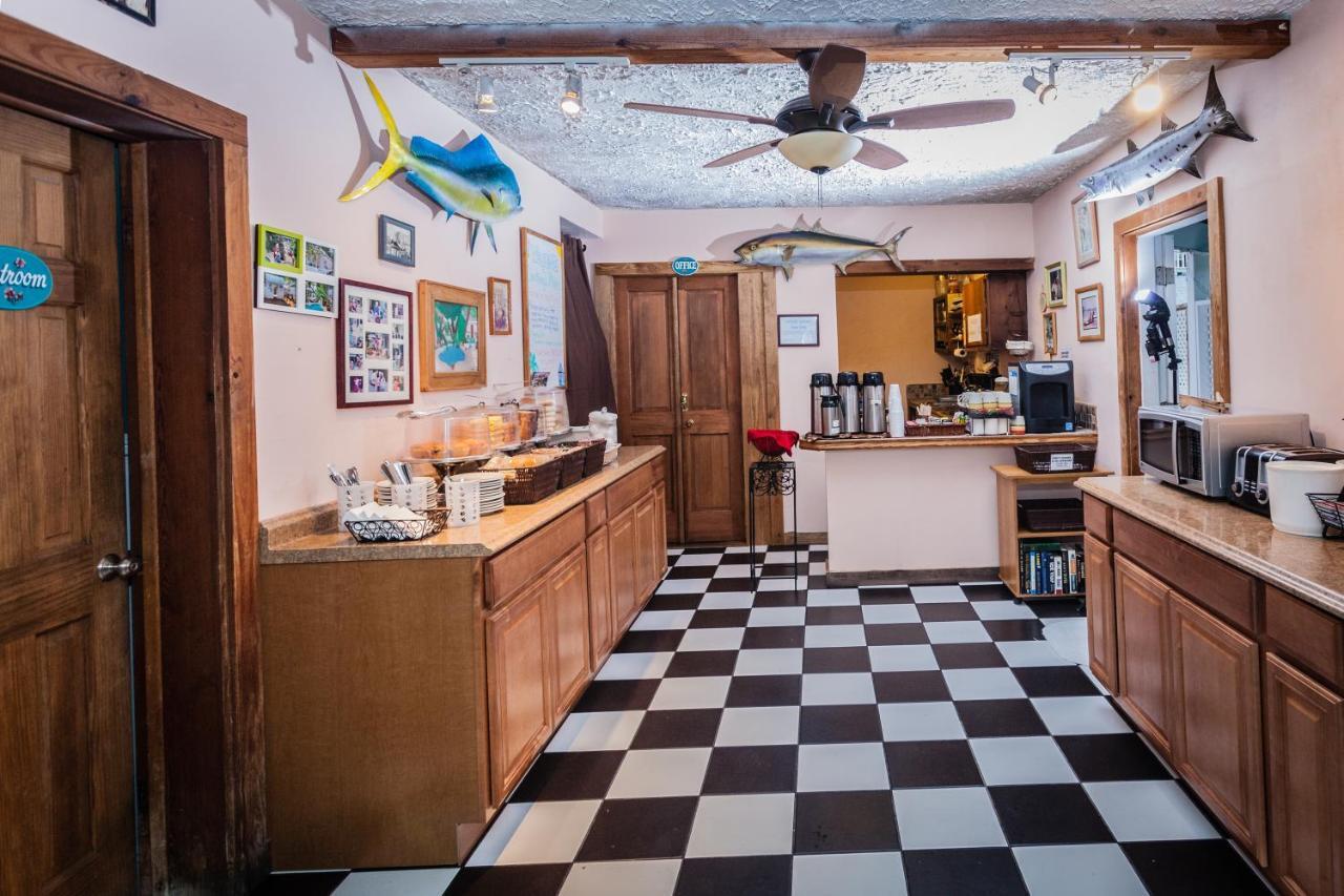 寇特妮之家历史小屋酒店 基韋斯特 外观 照片